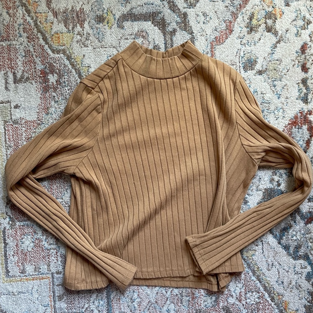 Long sleeve crew neck